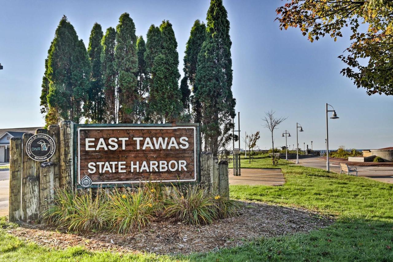 East Tawas Apartment Near Lake Huron And Downtown! Exterior photo