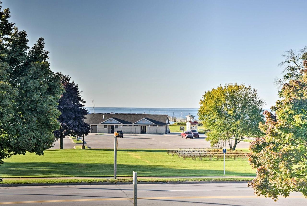 East Tawas Apartment Near Lake Huron And Downtown! Exterior photo